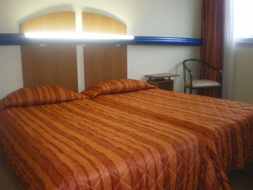 Howard Hotel Paris Orly Airport Paray-Vieille-Poste Номер фото